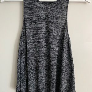 Aritzia Wilfred Free Ornella tank in Medium